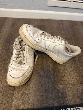 Nike White Leather Low-Top Sneakers